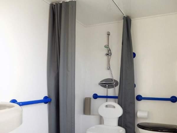 salle de bain adaptée PMR