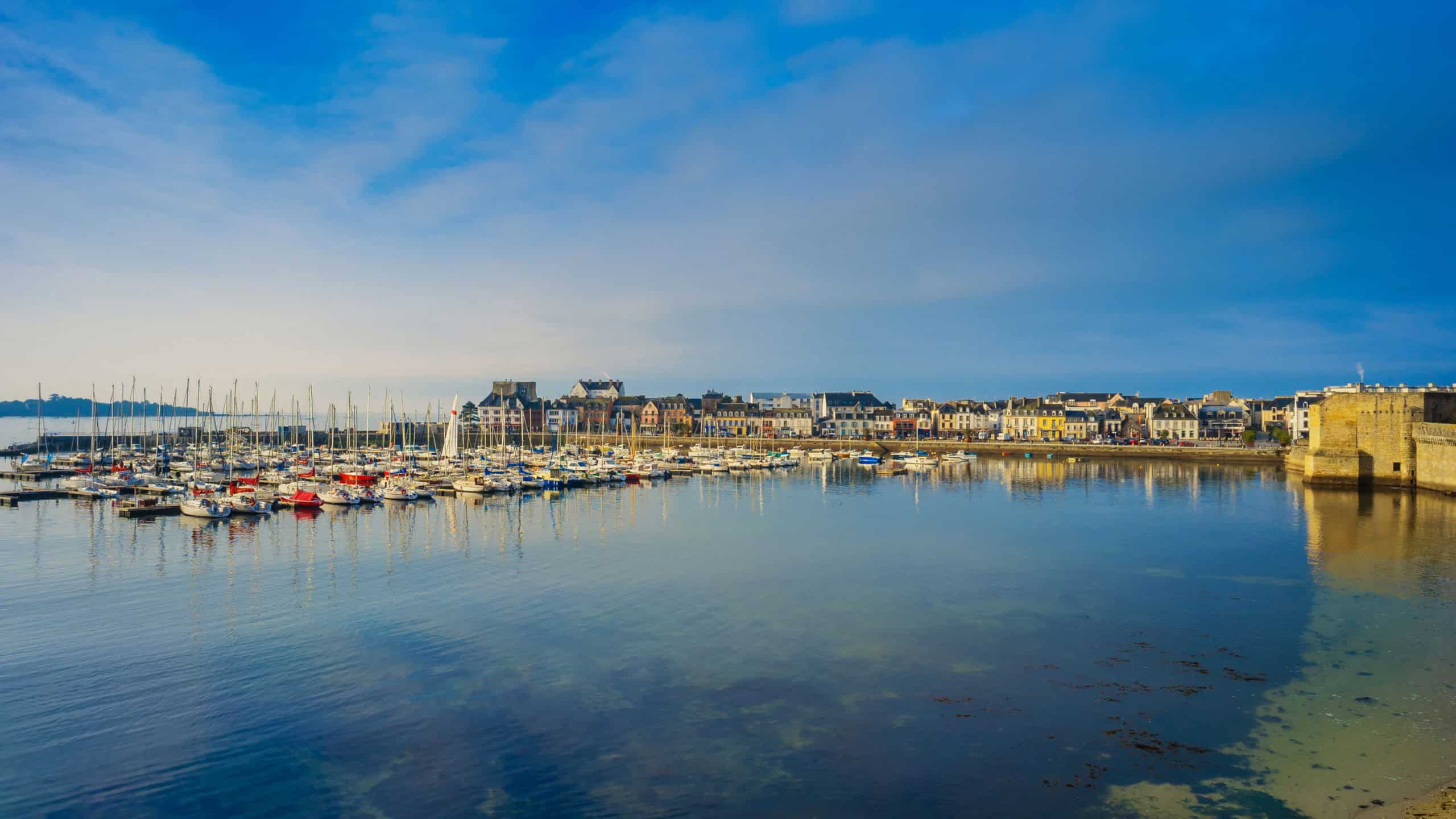 bretagne concarneau le port de plaisance vue panoramique bretagne concarneau le port de plaisance panoramic view