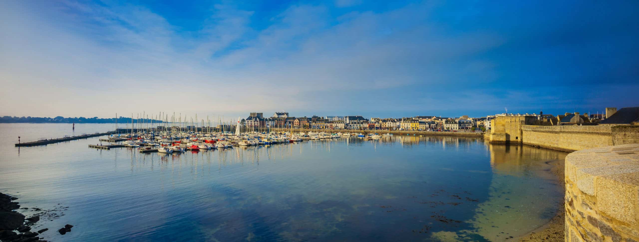 bretagne concarneau le port de plaisance vue panoramique bretagne concarneau le port de plaisance panoramic view